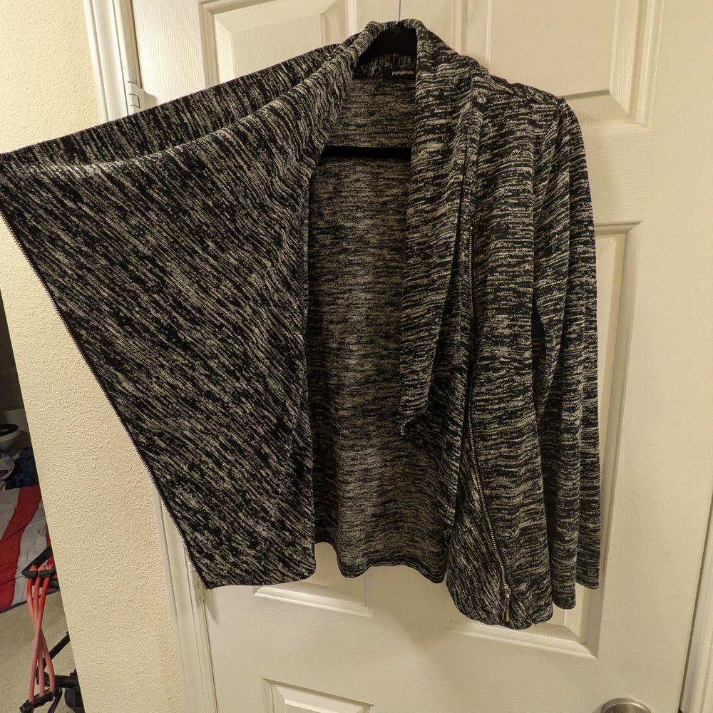 PattyBoutik Black and Gray Women's Sweater - Picture 4 of 6